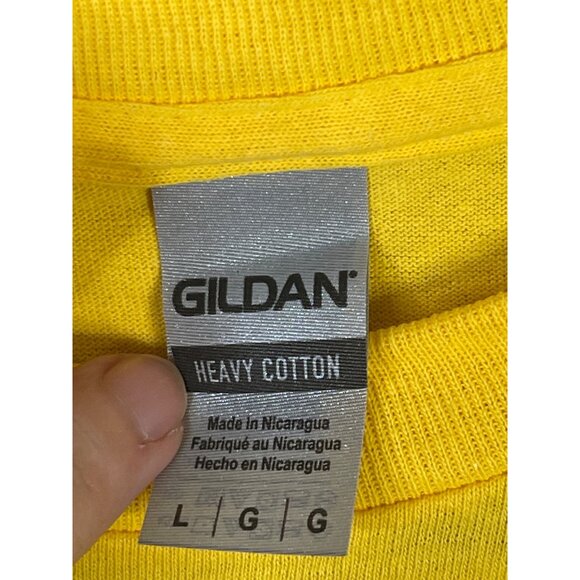 True Crime & Coffee Graphic Yellow T-Shirt Large Heavy Cotton Unisex - Picture 3 of 3